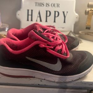 Nike girls sneakers